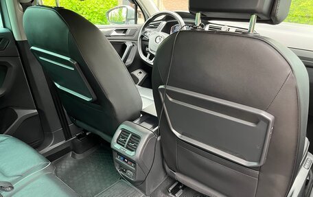 Volkswagen Tiguan II, 2019 год, 3 000 000 рублей, 18 фотография