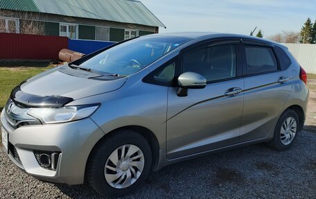Honda Fit III, 2013 год, 1 000 000 рублей, 2 фотография
