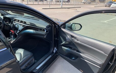 Toyota Camry, 2020 год, 3 500 000 рублей, 10 фотография
