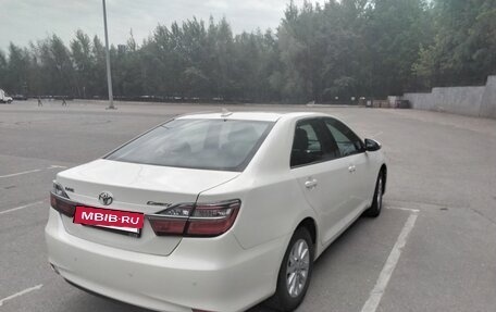 Toyota Camry, 2017 год, 1 800 000 рублей, 4 фотография