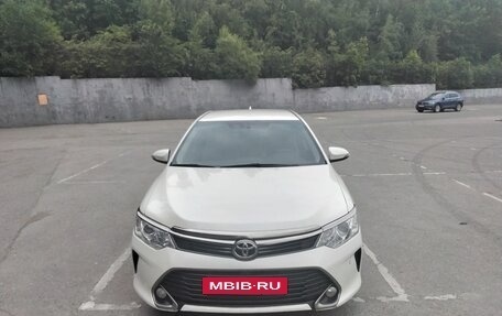 Toyota Camry, 2017 год, 1 800 000 рублей, 11 фотография