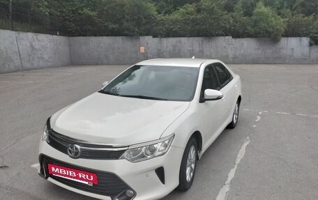 Toyota Camry, 2017 год, 1 800 000 рублей, 7 фотография
