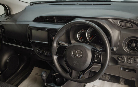 Toyota Vitz, 2019 год, 1 149 000 рублей, 8 фотография