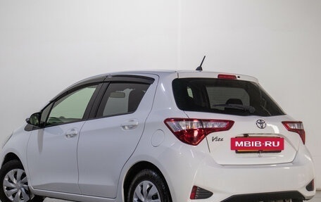 Toyota Vitz, 2019 год, 1 149 000 рублей, 5 фотография