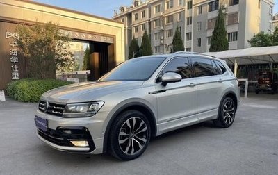 Volkswagen Tiguan II, 2022 год, 2 300 000 рублей, 1 фотография