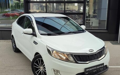 KIA Rio III рестайлинг, 2014 год, 928 000 рублей, 3 фотография