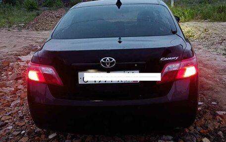 Toyota Camry, 2010 год, 950 000 рублей, 2 фотография