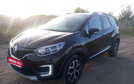 Renault Kaptur I рестайлинг, 2018 год, 1 600 000 рублей, 2 фотография