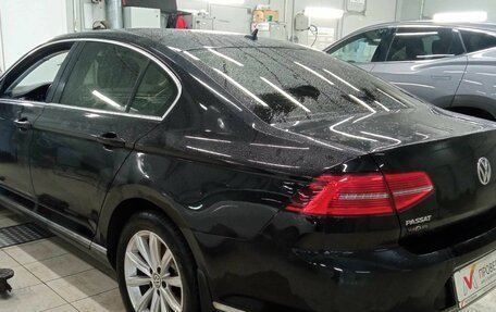 Volkswagen Passat B8 рестайлинг, 2018 год, 1 900 000 рублей, 4 фотография