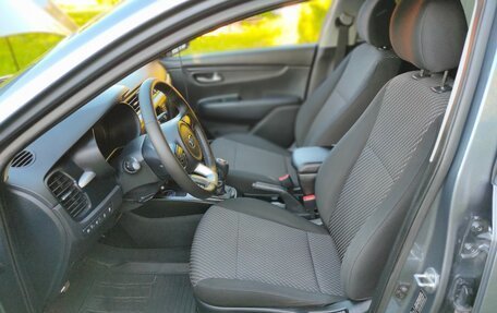 KIA Rio IV, 2018 год, 1 387 000 рублей, 15 фотография
