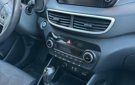 Hyundai Tucson III, 2019 год, 2 400 000 рублей, 4 фотография