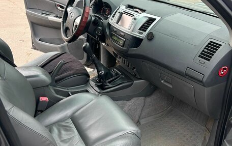 Toyota Hilux VII, 2012 год, 2 500 000 рублей, 2 фотография