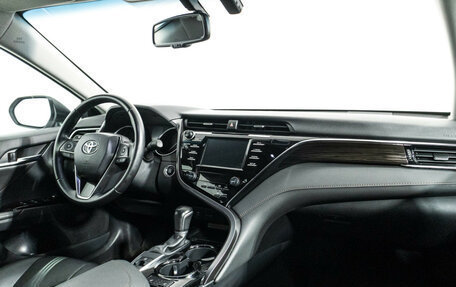 Toyota Camry, 2020 год, 3 450 000 рублей, 9 фотография