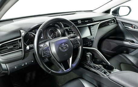 Toyota Camry, 2020 год, 3 450 000 рублей, 11 фотография