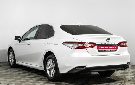Toyota Camry, 2020 год, 3 450 000 рублей, 7 фотография