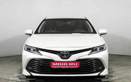 Toyota Camry, 2020 год, 3 450 000 рублей, 2 фотография
