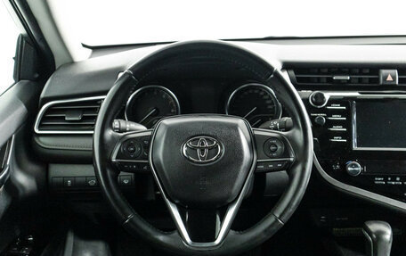 Toyota Camry, 2020 год, 3 450 000 рублей, 19 фотография