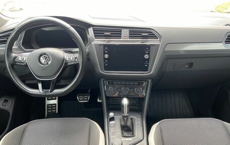 Volkswagen Tiguan II, 2018 год, 2 575 000 рублей, 7 фотография