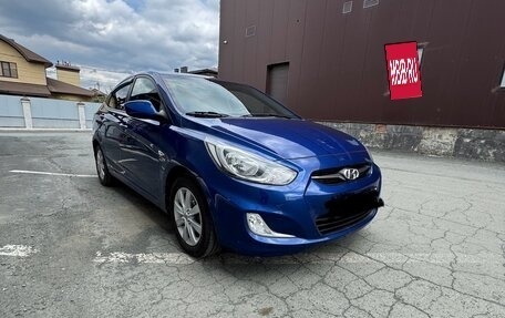 Hyundai Solaris II рестайлинг, 2013 год, 850 000 рублей, 4 фотография