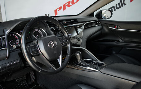 Toyota Camry, 2018 год, 2 900 000 рублей, 12 фотография