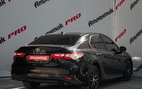 Toyota Camry, 2018 год, 2 900 000 рублей, 9 фотография