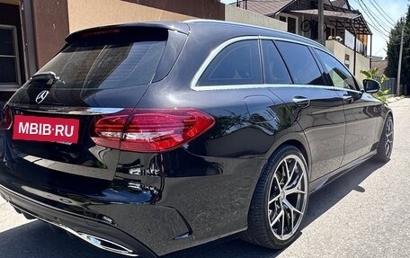 Mercedes-Benz C-Класс, 2019 год, 3 550 000 рублей, 4 фотография