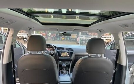Volkswagen Tiguan II, 2022 год, 2 300 000 рублей, 14 фотография