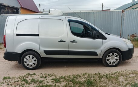 Peugeot Partner II рестайлинг 2, 2011 год, 900 000 рублей, 14 фотография