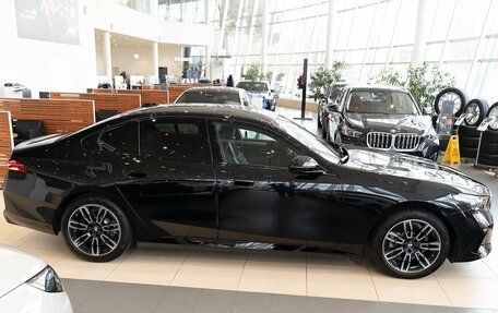 BMW 5 серия, 2024 год, 9 400 000 рублей, 4 фотография