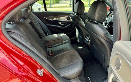 Mercedes-Benz E-Класс, 2016 год, 2 750 000 рублей, 28 фотография