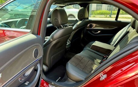 Mercedes-Benz E-Класс, 2016 год, 2 750 000 рублей, 27 фотография
