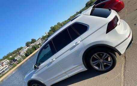 Volkswagen Tiguan II, 2019 год, 3 200 000 рублей, 3 фотография