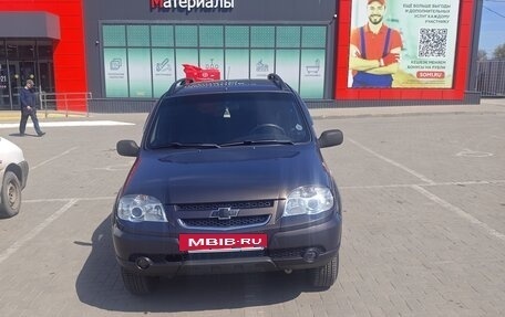 Chevrolet Niva I рестайлинг, 2012 год, 720 000 рублей, 7 фотография