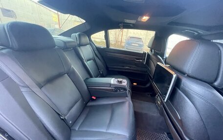 BMW 7 серия, 2013 год, 2 300 000 рублей, 13 фотография