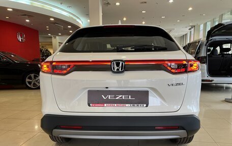 Honda Vezel, 2024 год, 4 690 000 рублей, 6 фотография