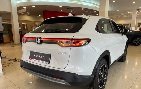 Honda Vezel, 2024 год, 4 690 000 рублей, 7 фотография