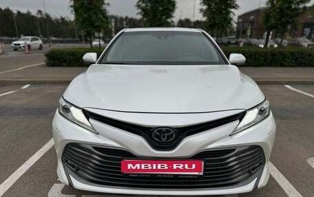Toyota Camry, 2018 год, 2 490 000 рублей, 5 фотография