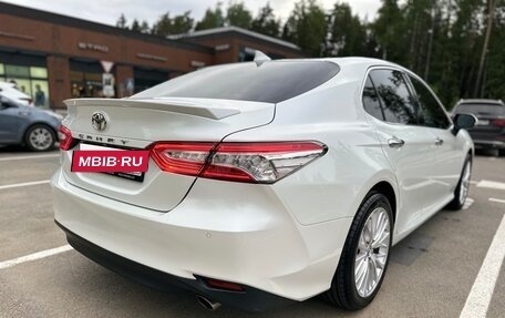 Toyota Camry, 2018 год, 2 490 000 рублей, 2 фотография
