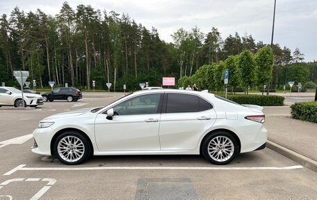 Toyota Camry, 2018 год, 2 490 000 рублей, 11 фотография