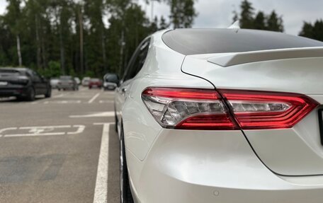Toyota Camry, 2018 год, 2 490 000 рублей, 12 фотография