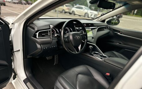Toyota Camry, 2018 год, 2 490 000 рублей, 18 фотография