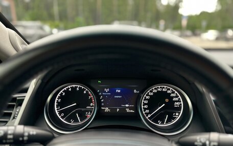 Toyota Camry, 2018 год, 2 490 000 рублей, 21 фотография