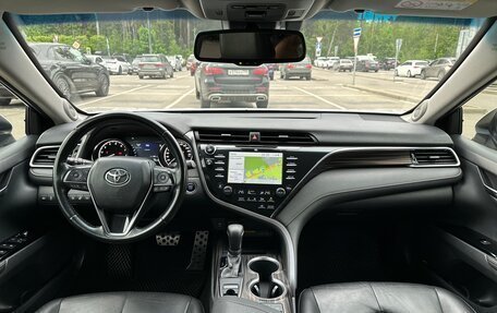 Toyota Camry, 2018 год, 2 490 000 рублей, 23 фотография