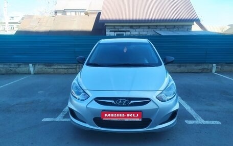 Hyundai Accent IV, 2013 год, 670 000 рублей, 2 фотография