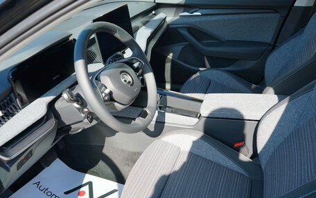 Skoda Superb, 2025 год, 5 600 000 рублей, 8 фотография