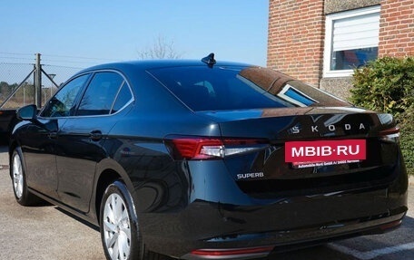Skoda Superb, 2025 год, 5 600 000 рублей, 4 фотография