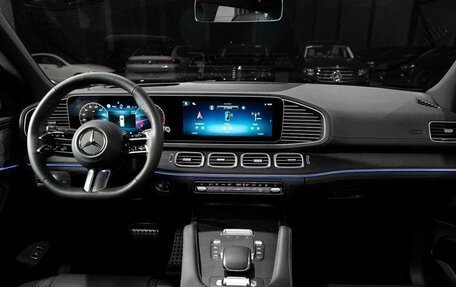 Mercedes-Benz GLS, 2024 год, 18 990 000 рублей, 4 фотография