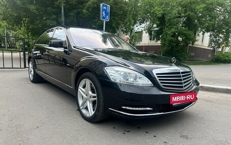 Mercedes-Benz S-Класс, 2011 год, 1 920 000 рублей, 2 фотография