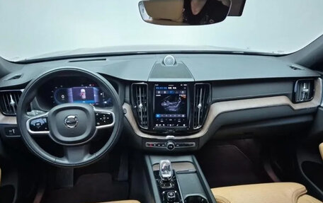 Volvo XC60 II, 2022 год, 4 100 000 рублей, 6 фотография