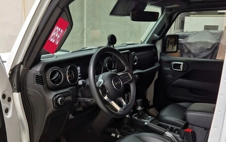 Jeep Wrangler, 2022 год, 4 500 000 рублей, 9 фотография